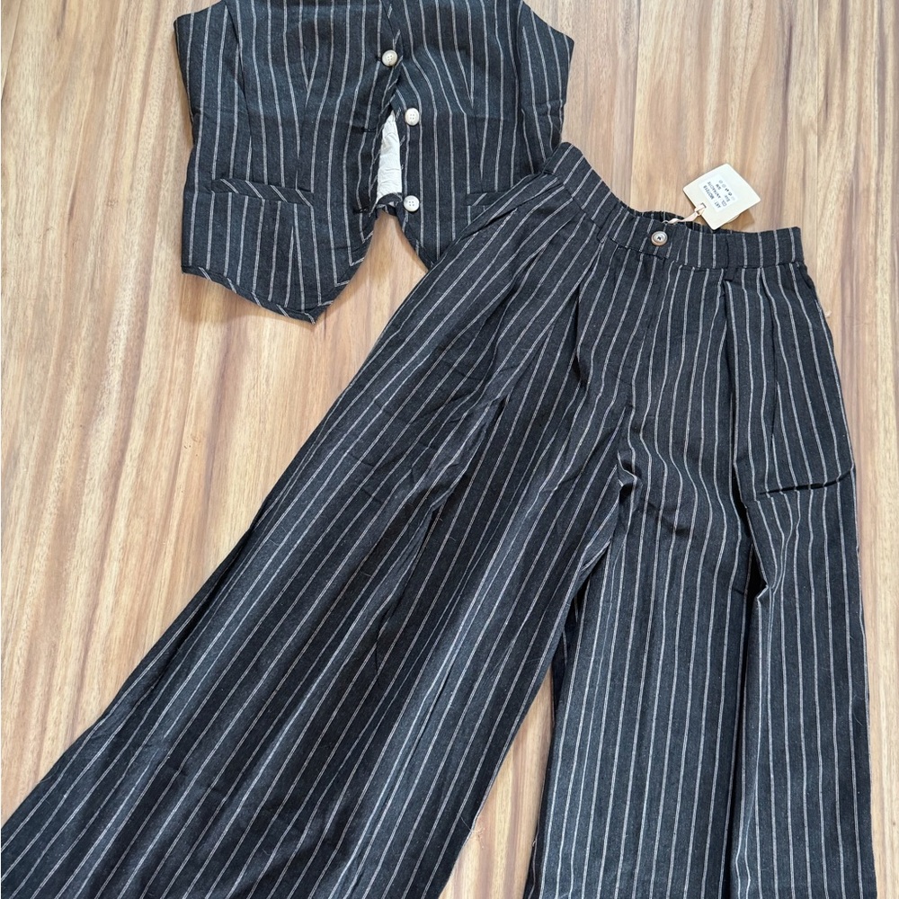 Dark GrayStriped Women's Vest and Pants Set - from Italy, wide leg pleated pant